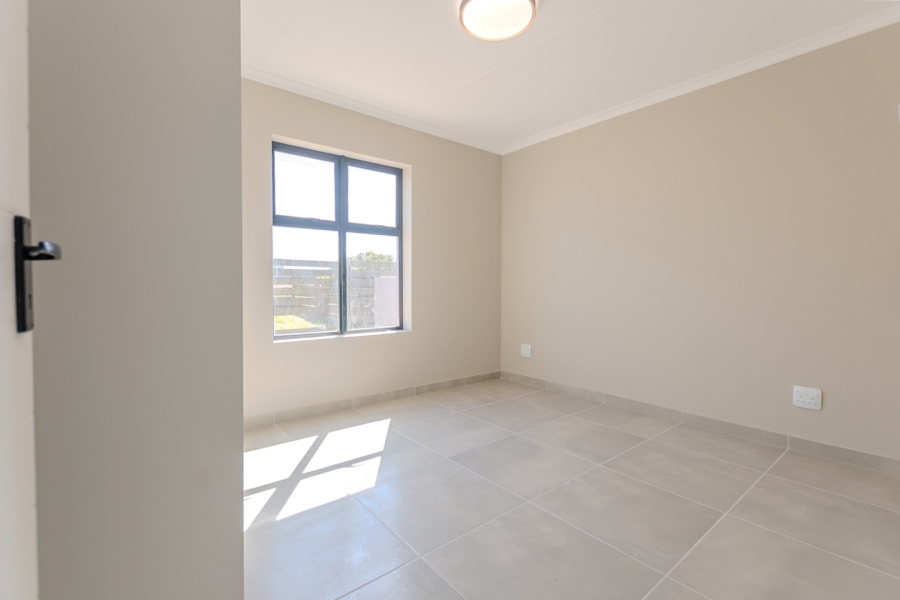 3 Bedroom Property for Sale in Hoogland Western Cape